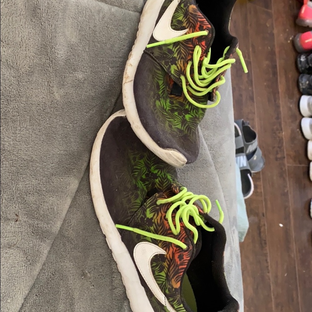 nike running sneakers